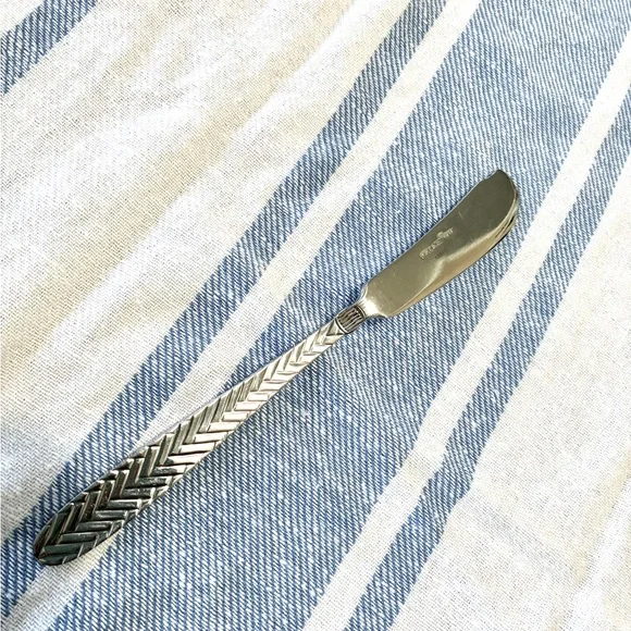 Wallace REINS Butter Knife - Picture 3 of 3